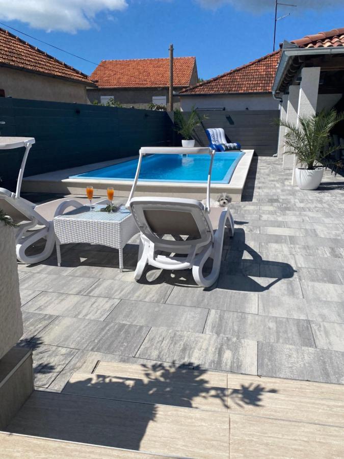 Breitling Apartments With Pool ビオグラード・ナ・モル エクステリア 写真