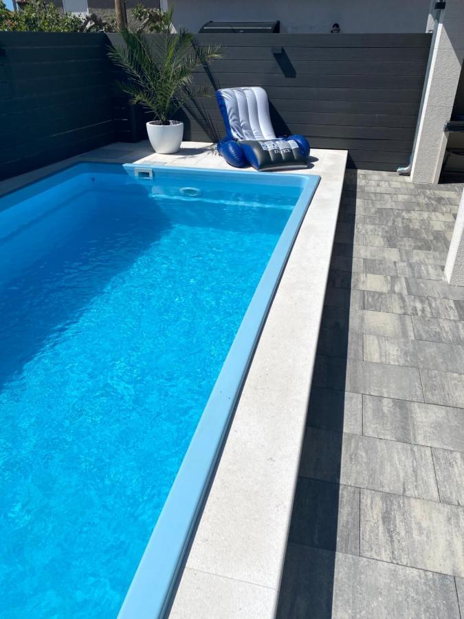 Breitling Apartments With Pool ビオグラード・ナ・モル エクステリア 写真
